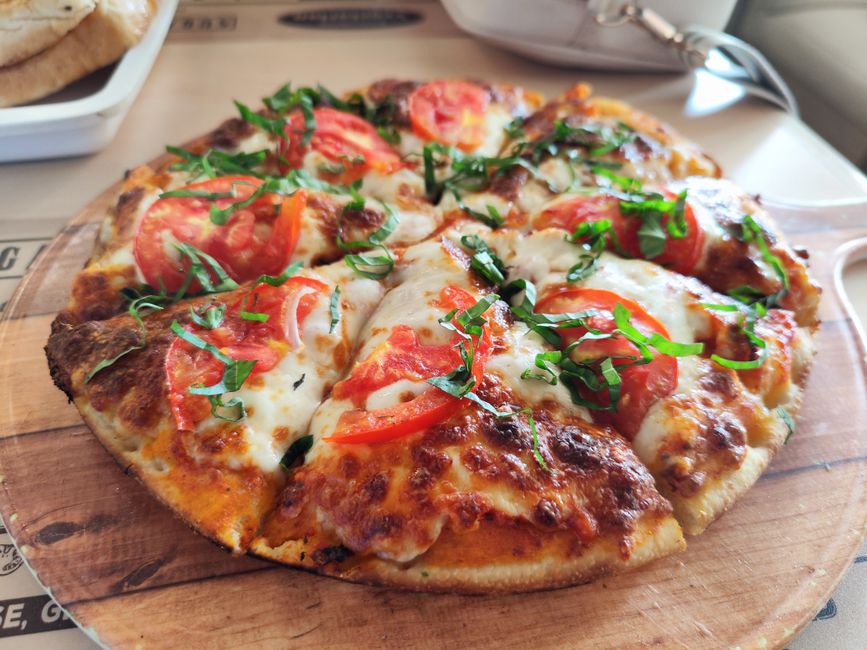 Classic Margherita Pizza